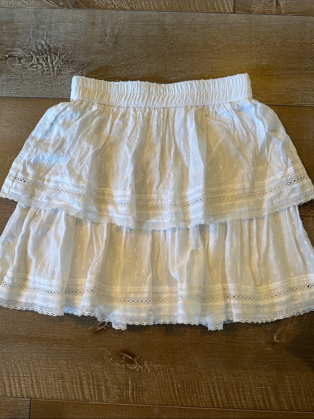 White Tiered Eyelet Women’s Skirt like new
